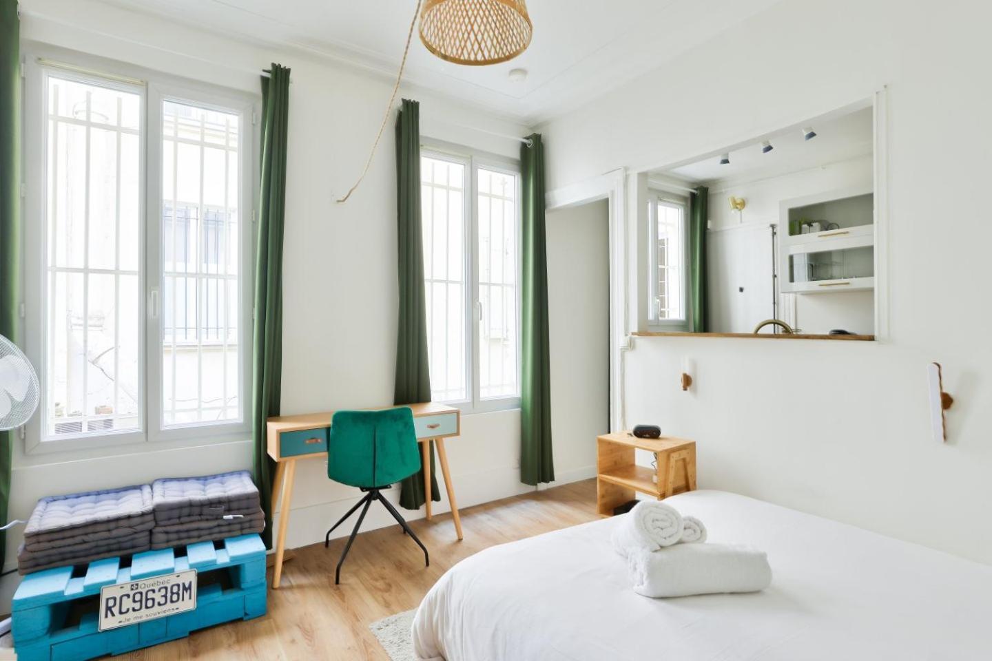 Cosy Near Montmartre *
